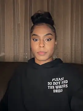 CandyLuxxxx online show from 01/11/25, 03:02