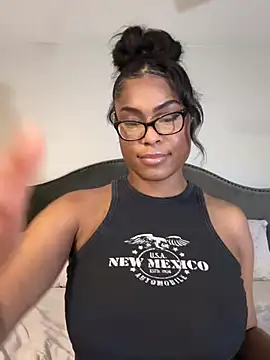 CandyLuxxxx online show from 03/15/25, 12:25