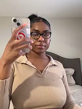 CandyLuxxxx online show from 03/16/25, 08:32