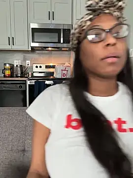 CandyLuxxxx online show from 10/14/25, 03:46