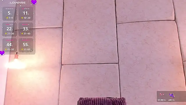 aisha vs online show from 02/04/25, 11:38