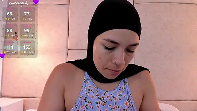 aisha vs online show from 02/27/25, 12:02