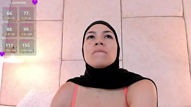 aisha vs online show from 03/20/25, 12:43