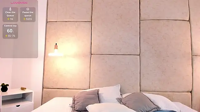 aisha vs online show from 02/24/26, 12:25