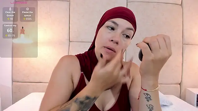 aisha vs online show from 03/14/26, 12:21