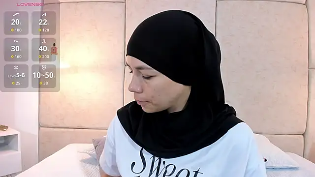 aisha vs online show from 03/17/26, 12:30