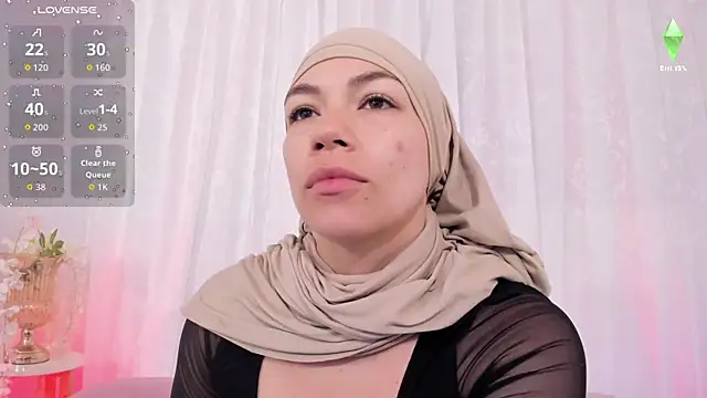 Snapshot of aisha_vs chatting on 06/06/26, 12:43 aisha vs online show from 06/06/26, 12:43
