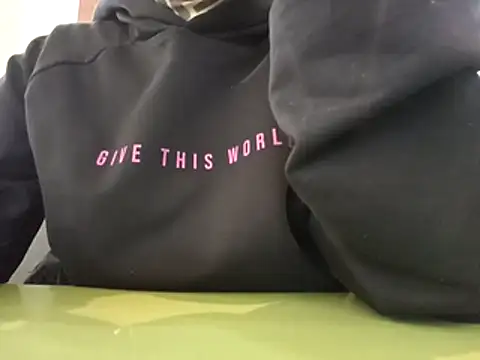 Snapshot of sutgibihatun chatting on 10/30/25, 09:00 sutgibihatun online show from 10/30/25, 09:00