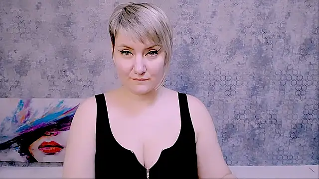 Snapshot of Djullia chatting on 02/02/25, 12:13 Djullia online show from 02/02/25, 12:13