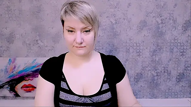 Snapshot of Djullia chatting on 02/13/25, 06:09 Djullia online show from 02/13/25, 06:09