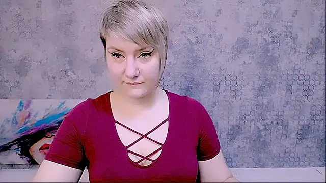 Snapshot of Djullia chatting on 02/19/25, 10:01 Djullia online show from 02/19/25, 10:01