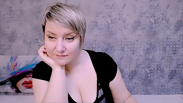 Snapshot of Djullia chatting on 02/22/25, 03:25 Djullia online show from 02/22/25, 03:25