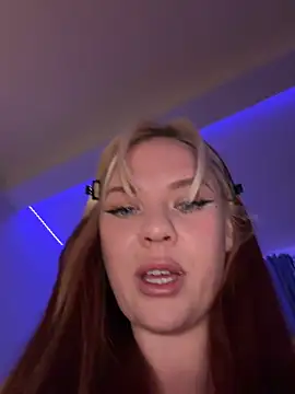 AnjaAmelia online show from 04/01/26, 06:49