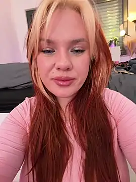 AnjaAmelia online show from 04/15/26, 07:58