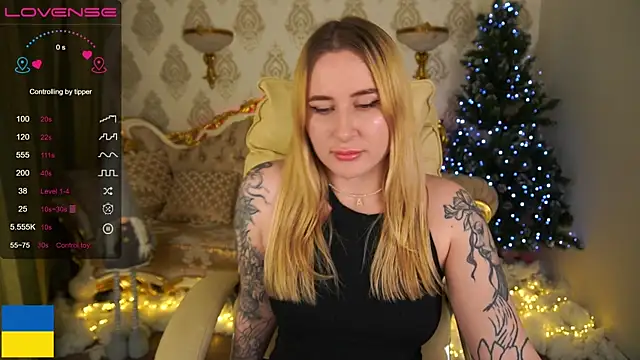 Snapshot of ArolinaNight chatting on 01/01/25, 07:20 ArolinaNight online show from 01/01/25, 07:20