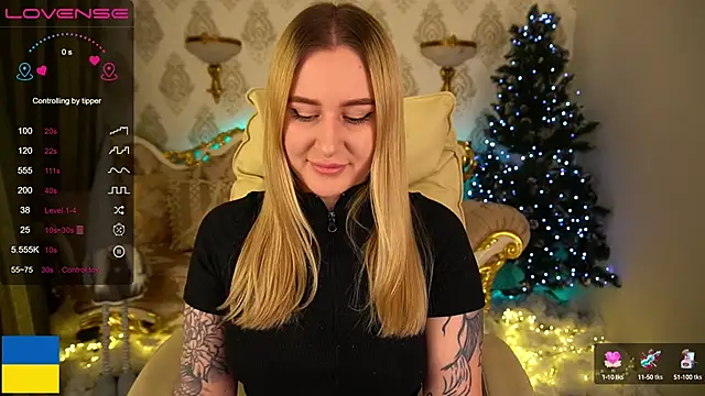 Snapshot of ArolinaNight chatting on 01/03/25, 08:54 ArolinaNight online show from 01/03/25, 08:54