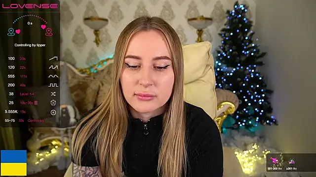 Snapshot of ArolinaNight chatting on 01/14/25, 03:32 ArolinaNight online show from 01/14/25, 03:32