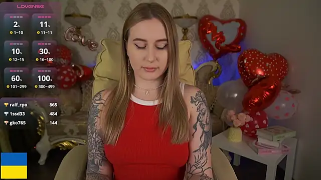 Snapshot of ArolinaNight chatting on 02/15/25, 04:14 ArolinaNight online show from 02/15/25, 04:14