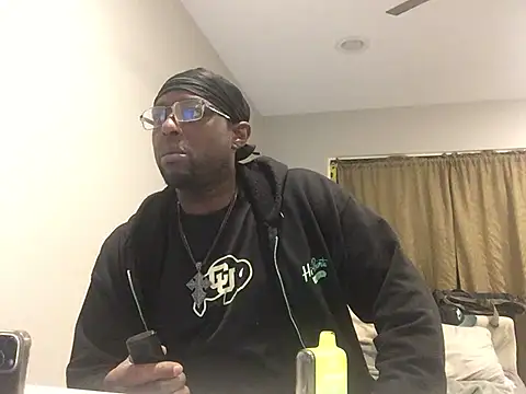 Snapshot of Londonfrotadejr chatting on 02/01/25, 04:24 Londonfrotadejr online show from 02/01/25, 04:24