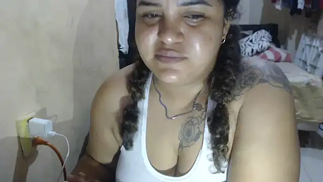 Snapshot of SEXY_SENSUALSARA chatting on 05/20/26, 05:02 SEXY SENSUALSARA online show from 05/20/26, 05:02