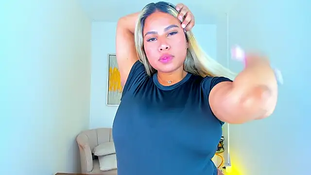 Snapshot of Carlota_peach chatting on 02/12/25, 10:56 Carlota peach online show from 02/12/25, 10:56