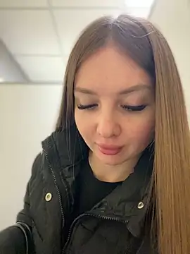 KrisMagnoly online show from 10/22/25, 04:40