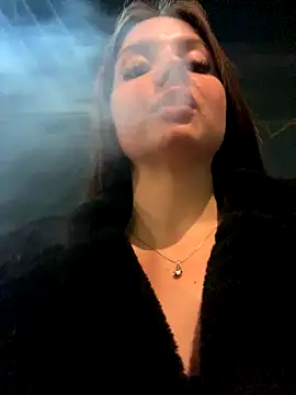 KrisMagnoly online show from 10/26/25, 04:46