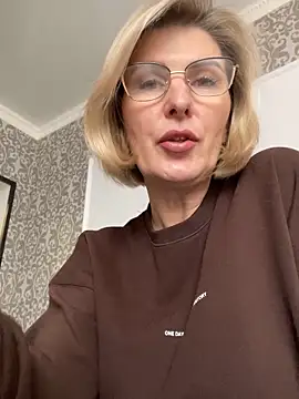 sensualEmilia online show from 02/25/26, 11:31