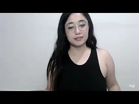 Snapshot of YummymeowW chatting on 11/07/25, 03:12 YummymeowW online show from 11/07/25, 03:12