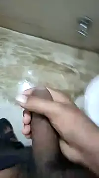 Snapshot of Roxy_Hard chatting on 12/21/24, 01:04 Roxy Hard online show from 12/21/24, 01:04