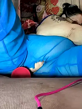 Snapshot of davisdesires@xh chatting on 02/05/25, 06:59 davisdesiresxh online show from 02/05/25, 06:59