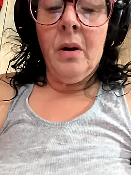 Snapshot of davisdesires@xh chatting on 09/16/25, 01:23 davisdesiresxh online show from 09/16/25, 01:23