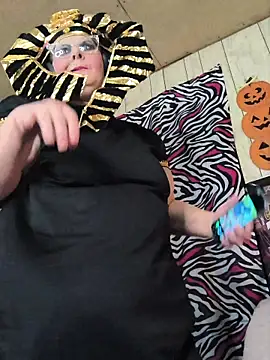 Snapshot of davisdesires@xh chatting on 10/28/25, 01:25 davisdesiresxh online show from 10/28/25, 01:25