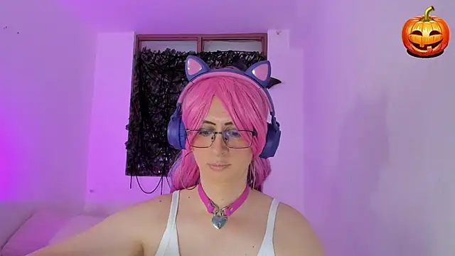 KimberlyJohnsoon online show from 10/14/25, 03:02