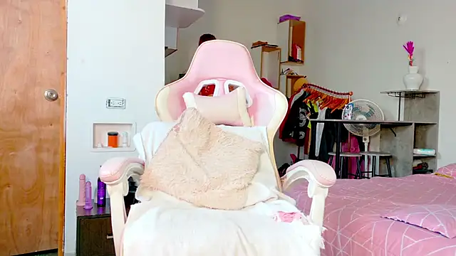 the queen aleja online show from 04/01/26, 01:41