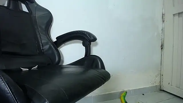 hersheybanks23 online show from 11/20/25, 11:10