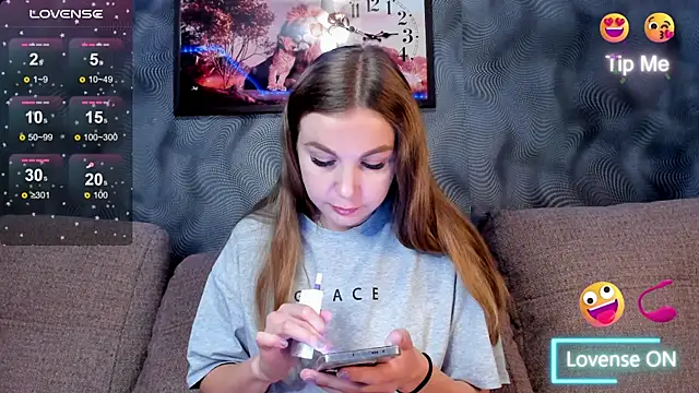 CassieMils online show from 10/22/25, 06:02