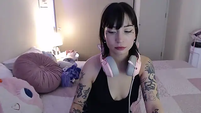 latinpetit online show from 03/15/25, 04:57