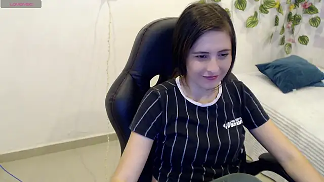 tania sweet   online show from 01/17/25, 04:04