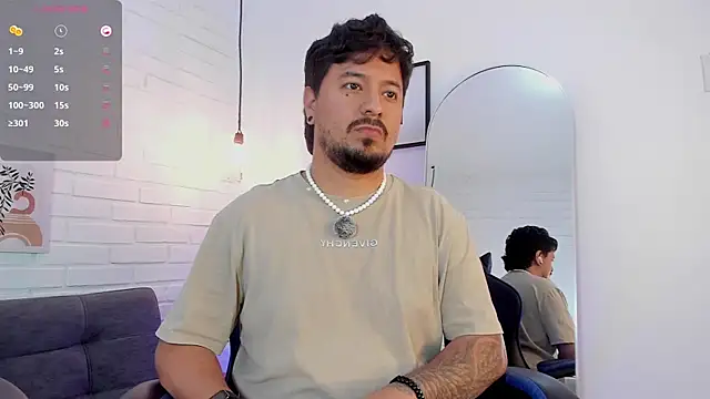 Snapshot of DaviidEvans_ chatting on 12/22/25, 01:08 DaviidEvans online show from 12/22/25, 01:08