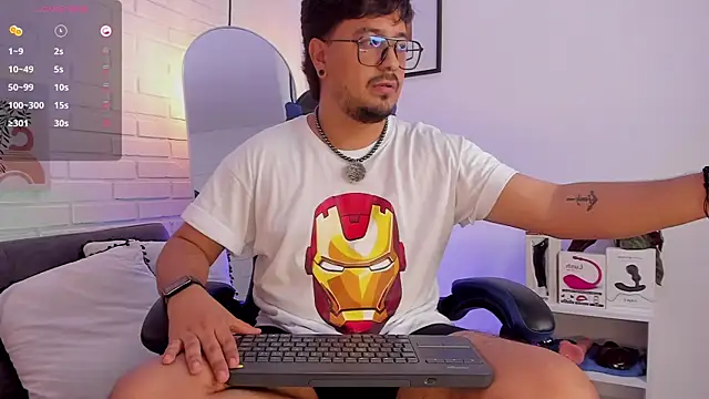 Snapshot of DaviidEvans_ chatting on 01/11/26, 04:28 DaviidEvans online show from 01/11/26, 04:28