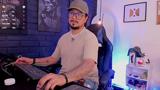 Snapshot of DaviidEvans_ chatting on 03/04/26, 09:54 DaviidEvans online show from 03/04/26, 09:54