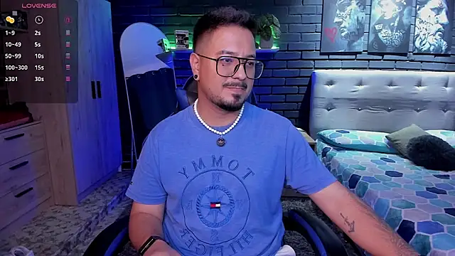 DaviidEvans  online show from 04/09/26, 07:03