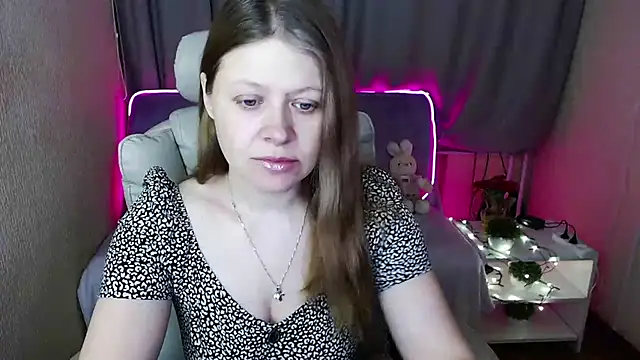 alekasamui online show from 02/18/25, 12:04