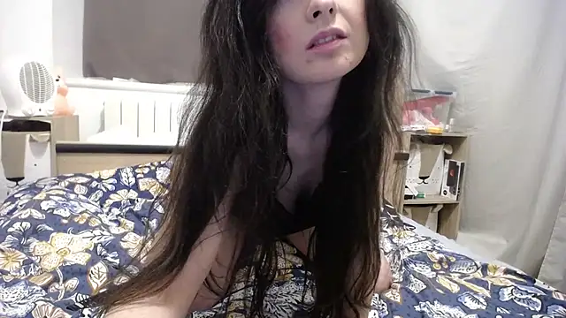 desirmiss1 online show from 02/24/25, 09:43