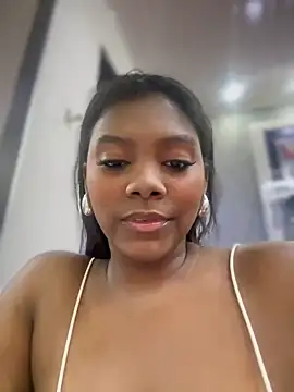 Snapshot of Tayra_Siny chatting on 01/20/25, 01:42 Tayra Siny online show from 01/20/25, 01:42