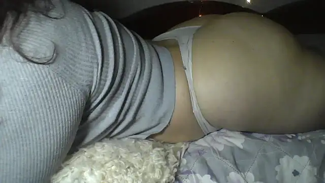 Alma Evelynne online show from 04/23/26, 09:39