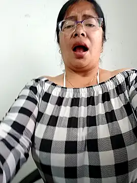 Snapshot of __valentina18 chatting on 02/12/25, 01:16   valentina18 online show from 02/12/25, 01:16