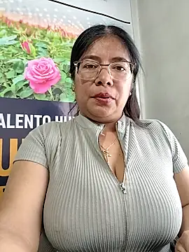  valentina18 online show from 04/25/26, 08:28
