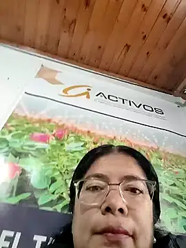   valentina18 online show from 05/27/26, 12:35
